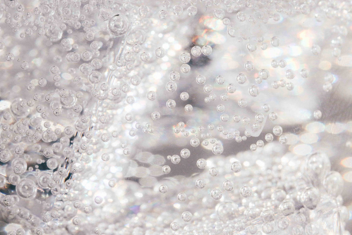 Beneficios de beber agua con gas